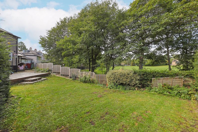 Riverside Crescent Holymoorside